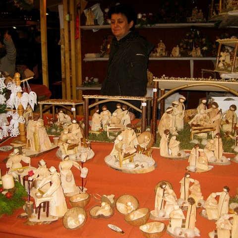Budapest Christmas Market Advent Husk Scenes TopBudapestOrg