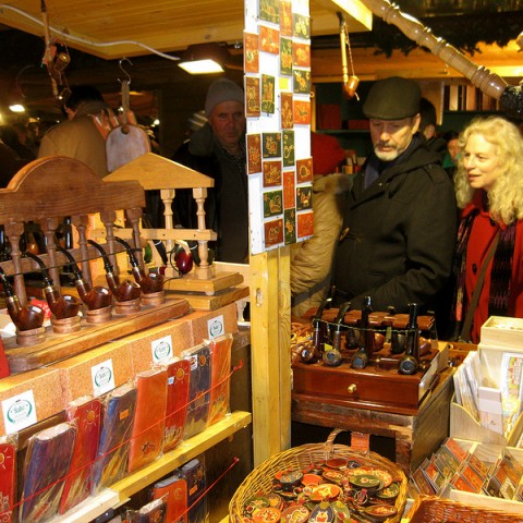 Budapest Christmas Market Tobacco Pipes TopBudapestOrg