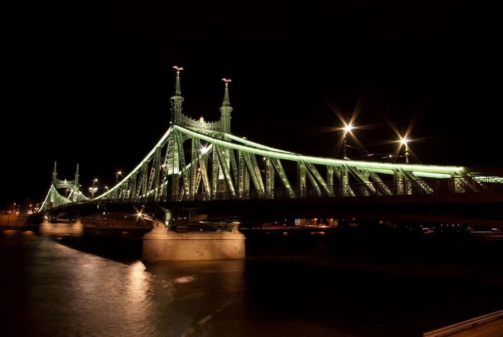 Budapest Christmas Cruise with Mulled Wine Sightseeing Evening