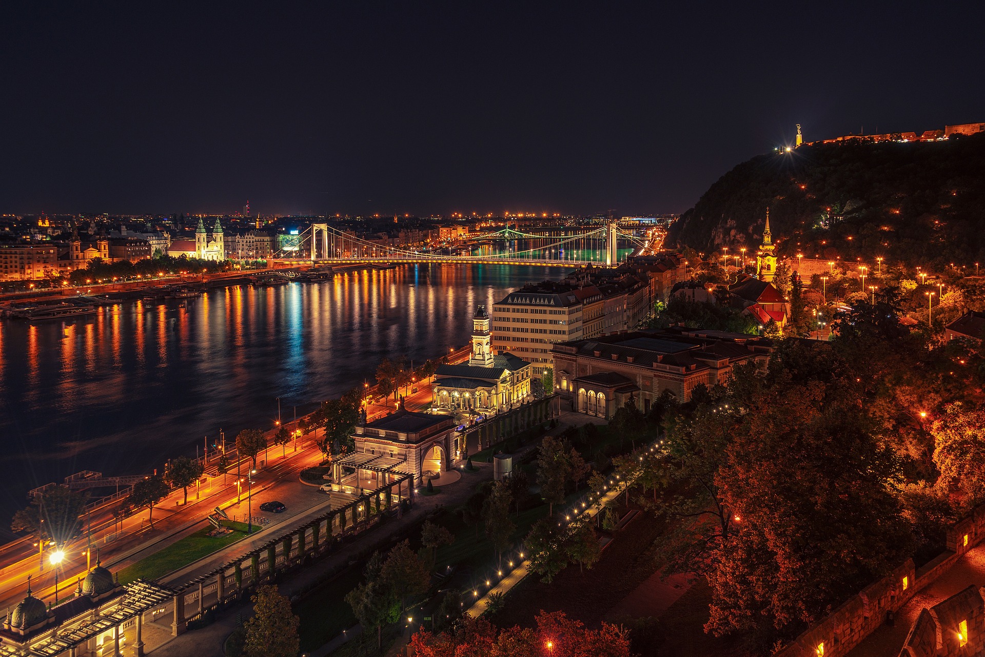 Budapest Christmas River Cruises Evening Sights by Danube Elizabeth Bridge Gellert Hill Tibor Lezsófi