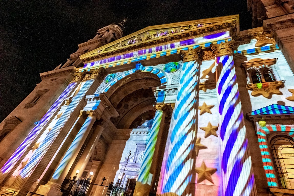 Christmas Light Painting on St Stephen's Basilica