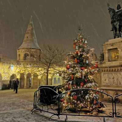 Magical Advent in Buda at Szentháromság Square!