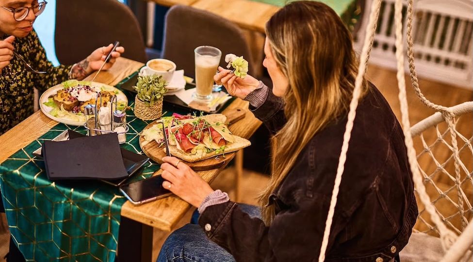 Budapest- Eggscuse Me? Brunch & Bistro's Bottomless Offer 03